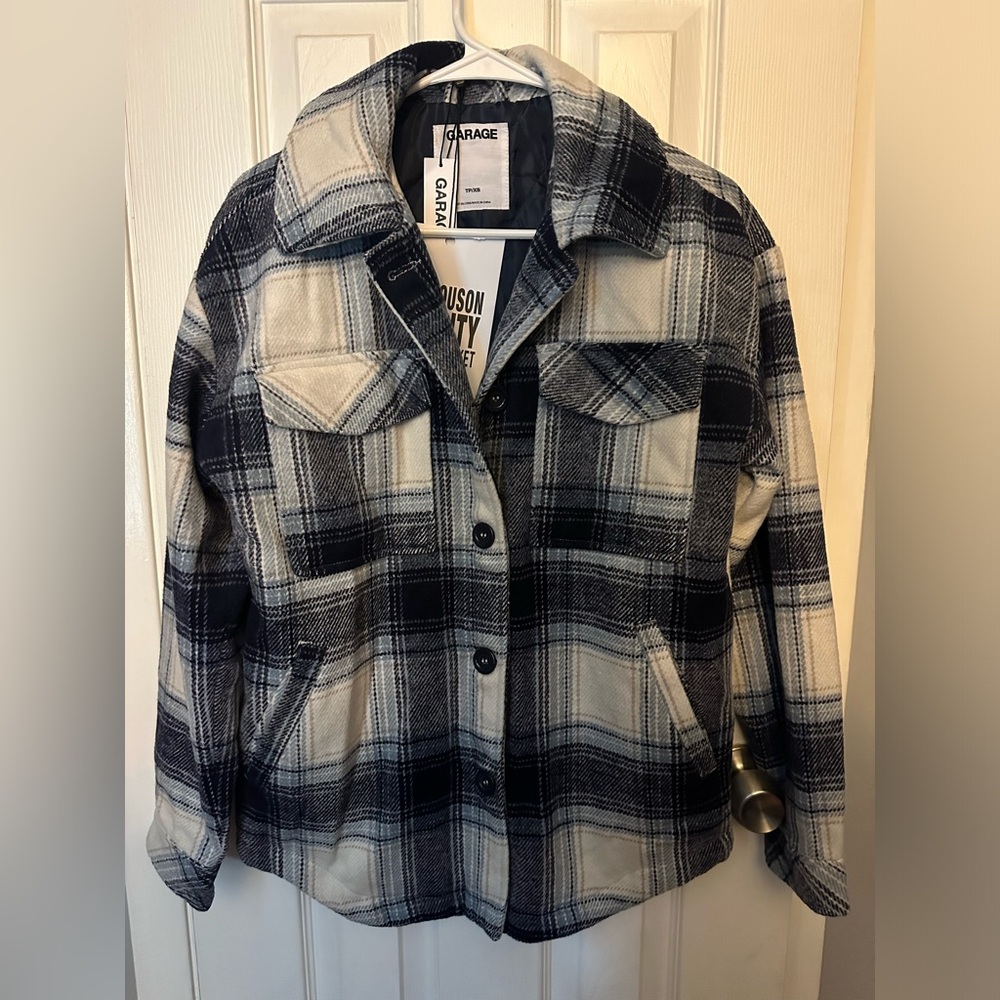 Garage shacket, navy blue plaid, insulated